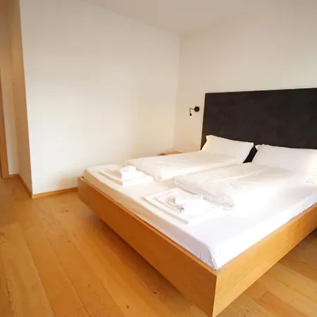 Aurturist Apartment