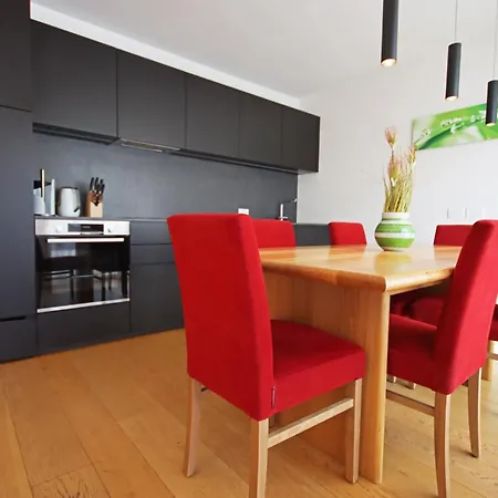Aurturist Apartment
